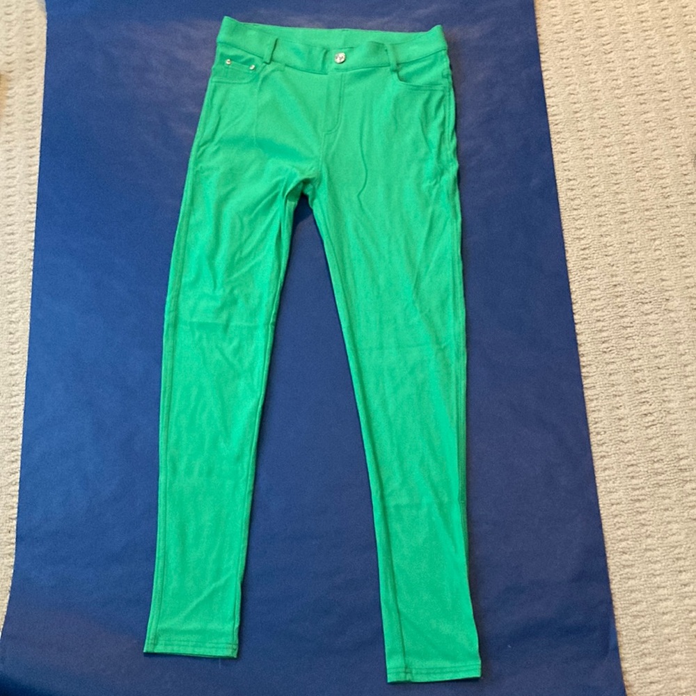 • Green skinny pants •